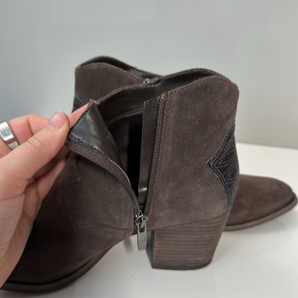 Marc Fisher Stefani Brown Suede Western Booties Size 8 - Picture 15 of 16